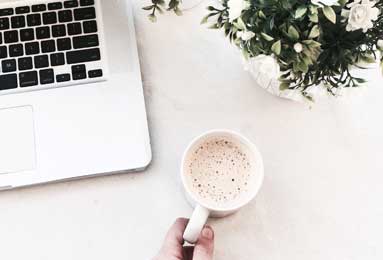 给大家解答“微信上拼三张的房间怎么弄”详细房卡教程-哔哩哔哩